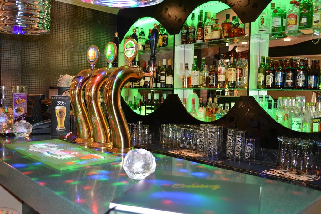Hotell Sjoevillan Upplands-Vasby Bagian luar foto