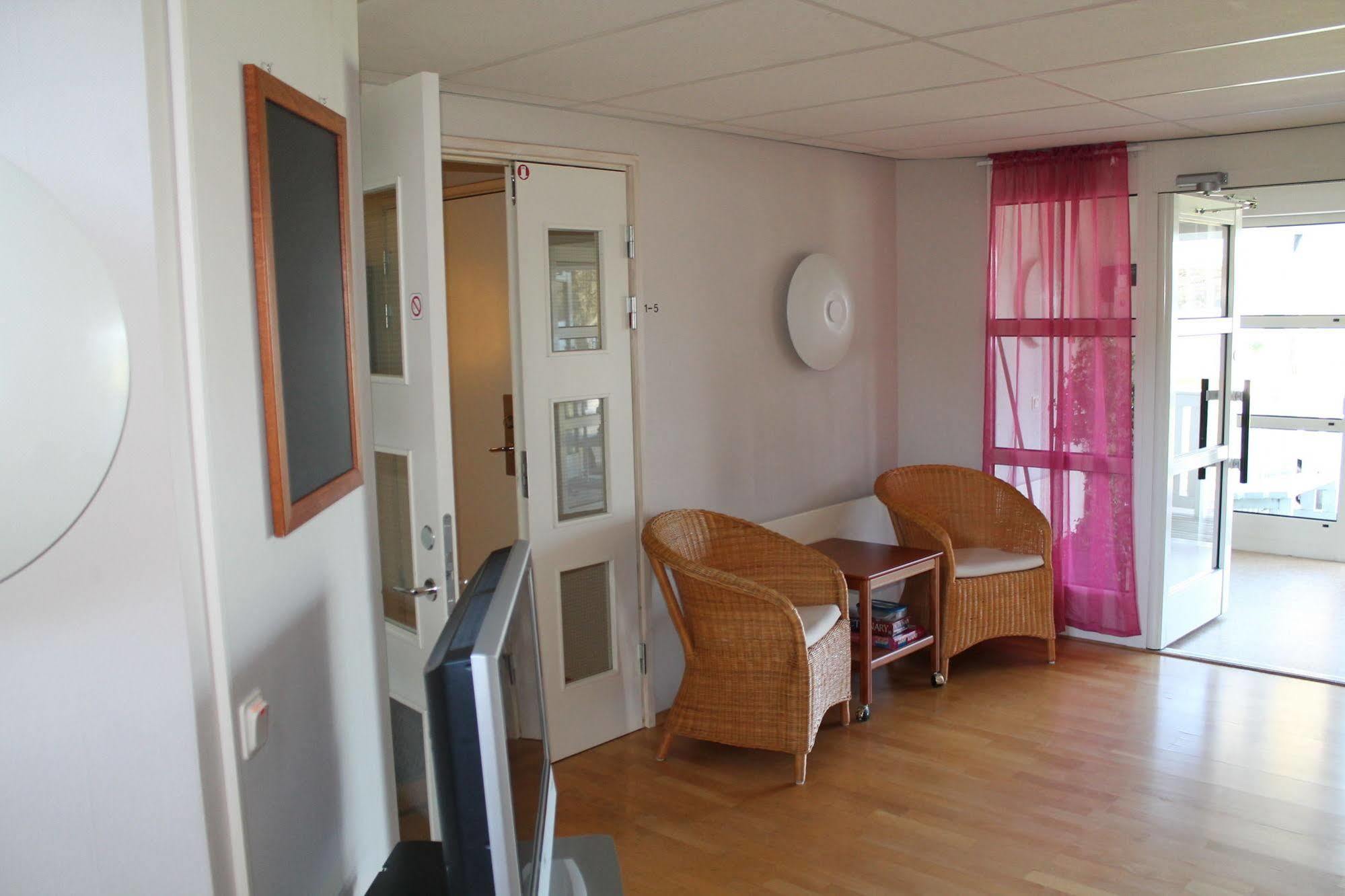 Hotell Sjoevillan Upplands-Vasby Bagian luar foto